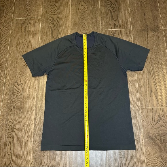 Lot Of 3 Lululemon Men’s Metal Vent Red Green Blue Short Sleeve Shirts Size M - Picture 13 of 14